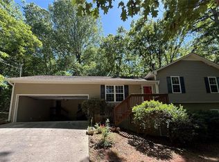 261 Salley Duke Dr, Whitesburg, GA 30185