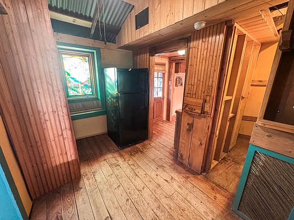 5th image of 406 S Cockrell St