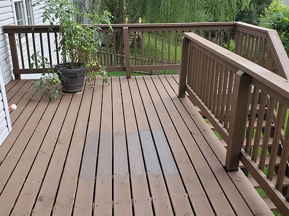 New deck, freshly painted!