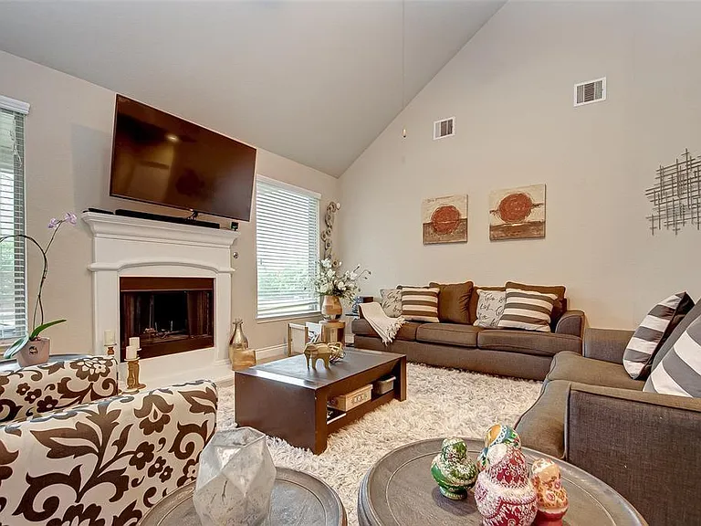 24510 Rossmore Hill Ct — Photo 8