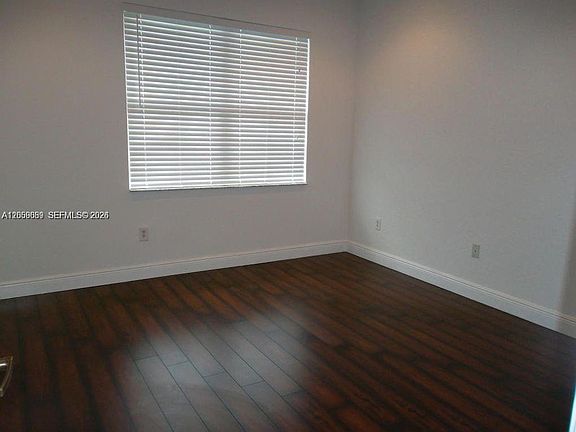 2nd image of 208 Lake Monterey Cir