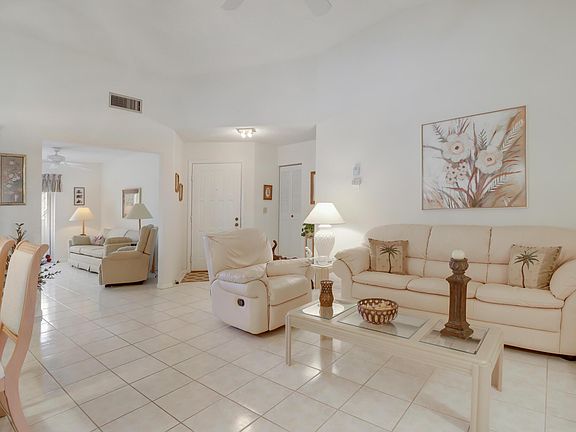 3rd image of 3360 Lucerne Park Dr