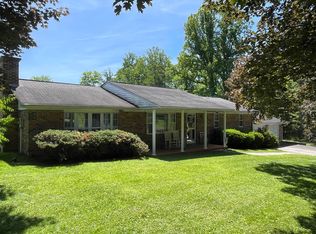 135 Jordan St, Oak Hill, WV 25901