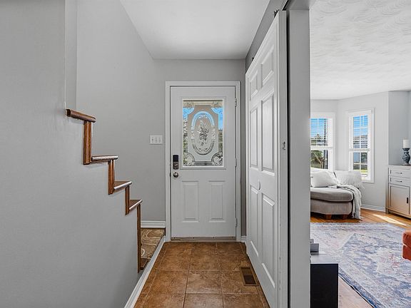 5th image of 255 Caledonia Rd