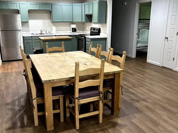 1745 N Sang Ave, Fayetteville, AR 72703