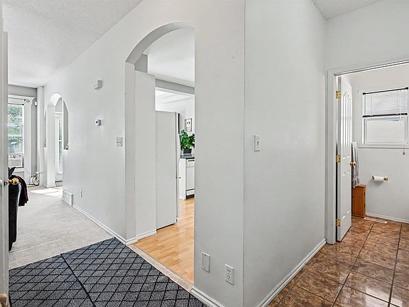 3rd image of 8513 156th Ave NW