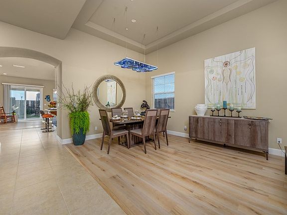 3rd image of 580 Lefevre Dr