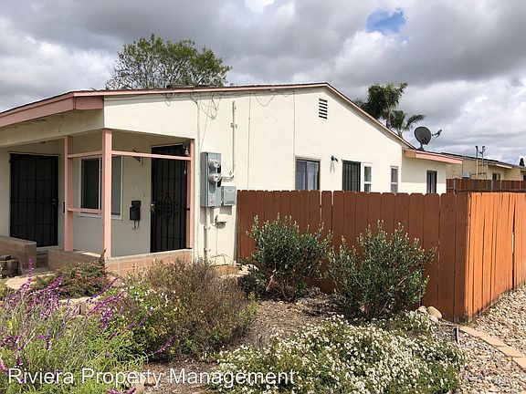 3rd image of 4805 Hidalgo Ave