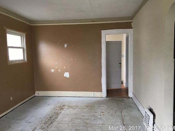 3rd image of 113 Halls Heights Ave