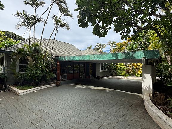 Covered Parking for 2 cars and Front Entrance