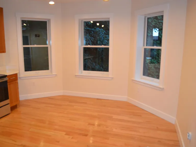 367 Harvard St #4 — Photo 18