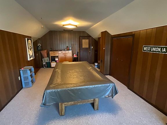 5th image of 319 N Pine St