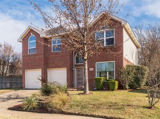 6403 Redstone Dr, Arlington, TX 76001