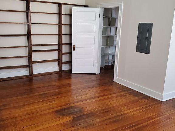 5th image of 1202 Prince Edward St APT 3