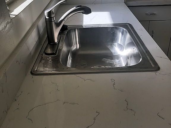 4th image of 12054 Moorpark St #7