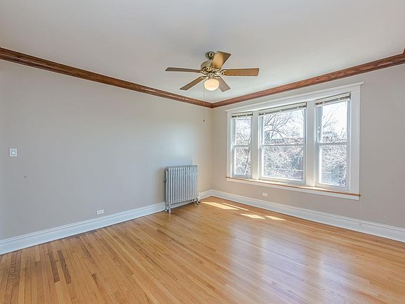 2nd image of 1401 W Winnemac Ave APT 1