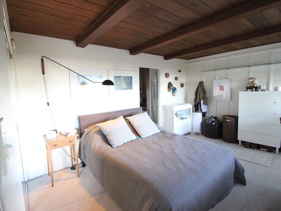 1st image of 25 Woodward Ave #27