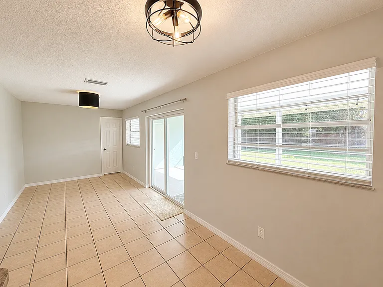 2478 NW Holiday Ct — Photo 23