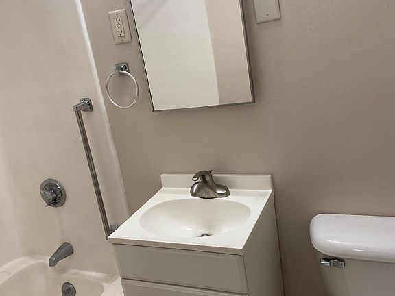4th image of 1811 E St #307