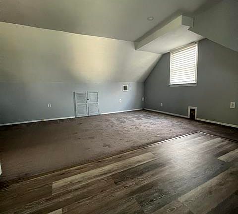 3rd image of 49 Orchard St