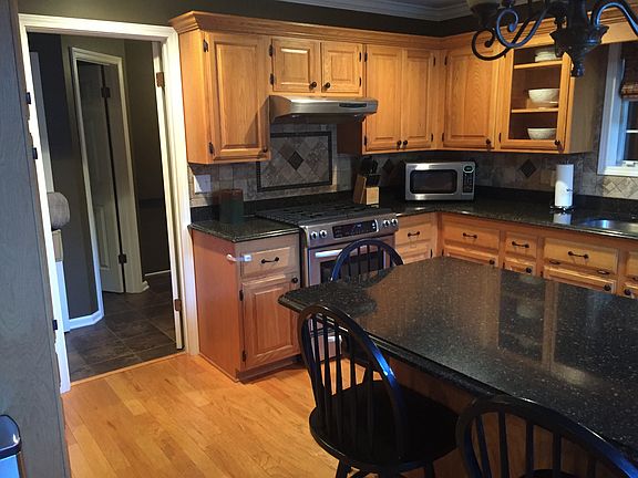 5th image of 338 Glenwood Dr