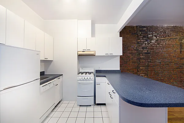 Rented by R New York | media 22