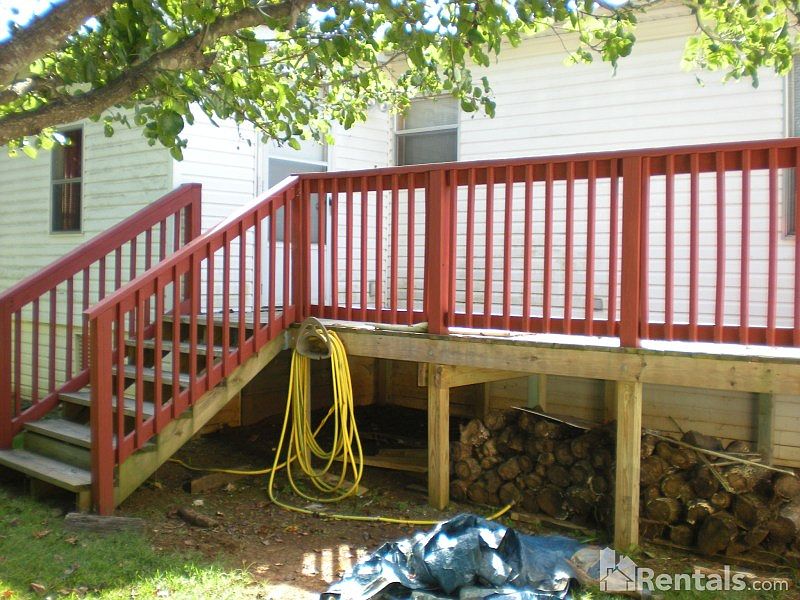 2nd image of 2556 Derby Way