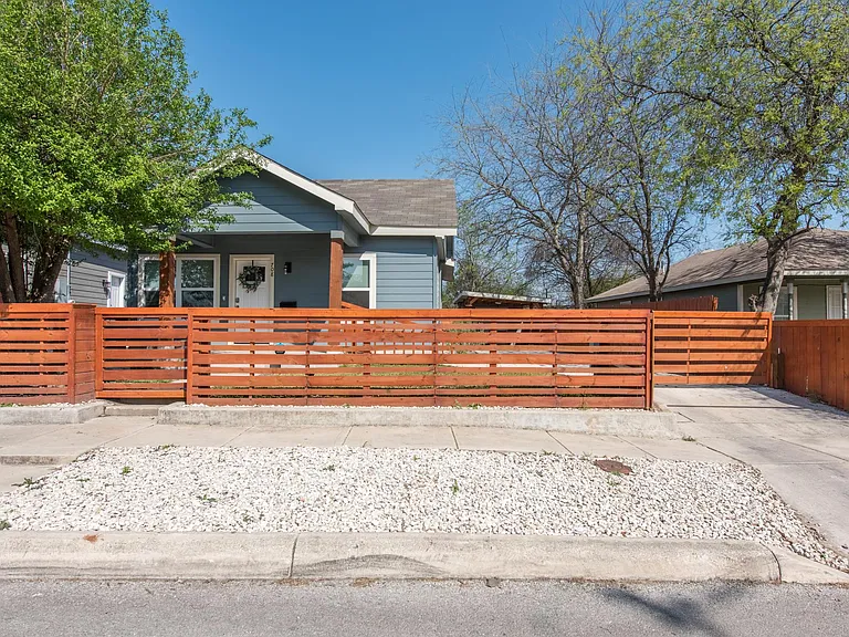 708 S Olive St — Photo 24