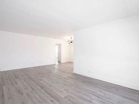 4th image of 1042 N Orange Grove Ave #8