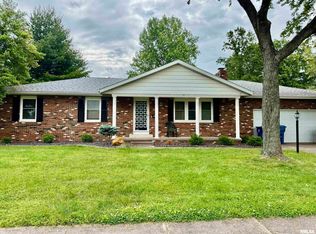 535 Meadowbrook Ln, Centralia, IL 62801