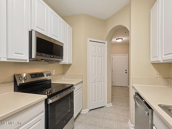 4th image of 7801 POINT MEADOWS Drive #1108
