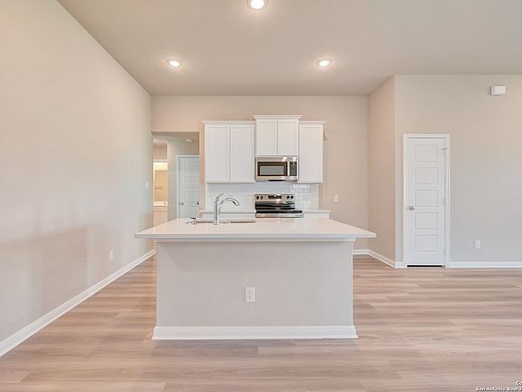 2nd image of 4273 Carlotta Drive