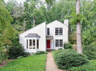 950 Broomley Rd, Charlottesville, VA 22901
