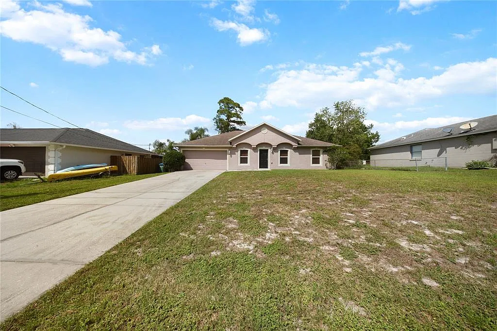 3 bed, 2.0 bath, 1620 sqft, $2,000 — Photo 2