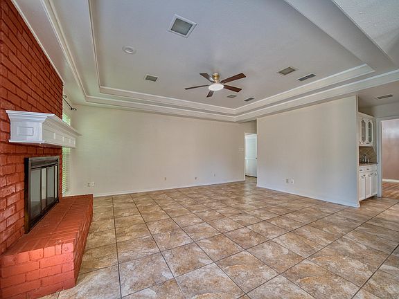 5th image of 1218 Daffodil Ln