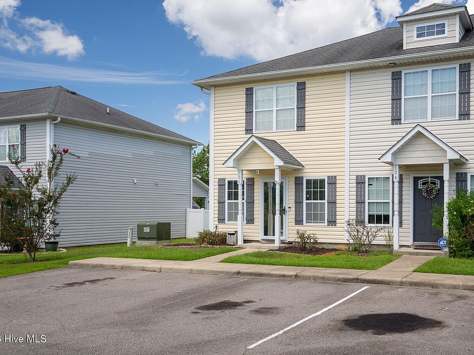 1st image of 106 Parrot Landing Drive