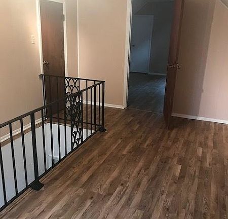 4th image of 294 Luhmann Dr