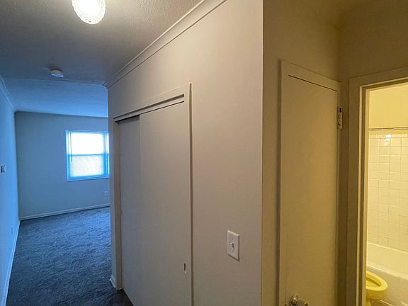 3rd image of 1340 King Ave APT 211