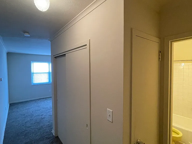 1340 King Ave — Photo 4