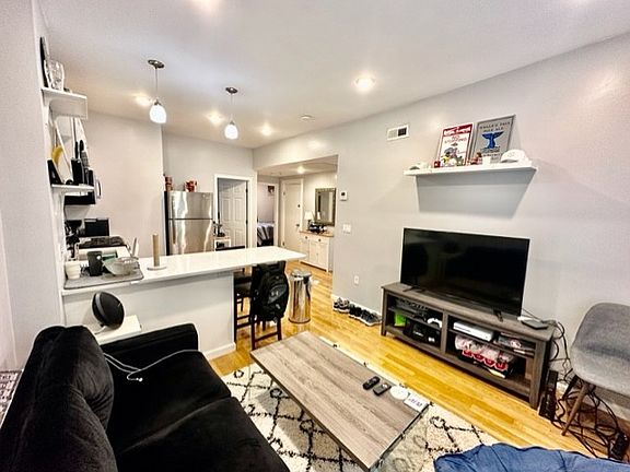 4th image of 2 Baldwin Pl #2L