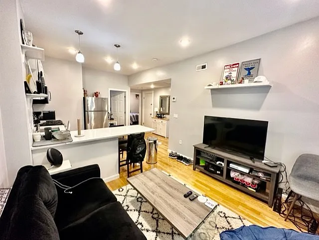 2 Baldwin Pl #2L — Photo 4