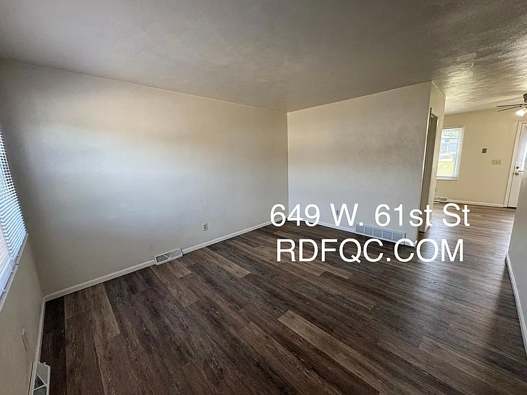 641-725 W 61st St — Photo 11