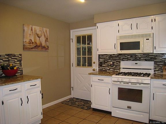 4th image of 439 Brookwood Dr