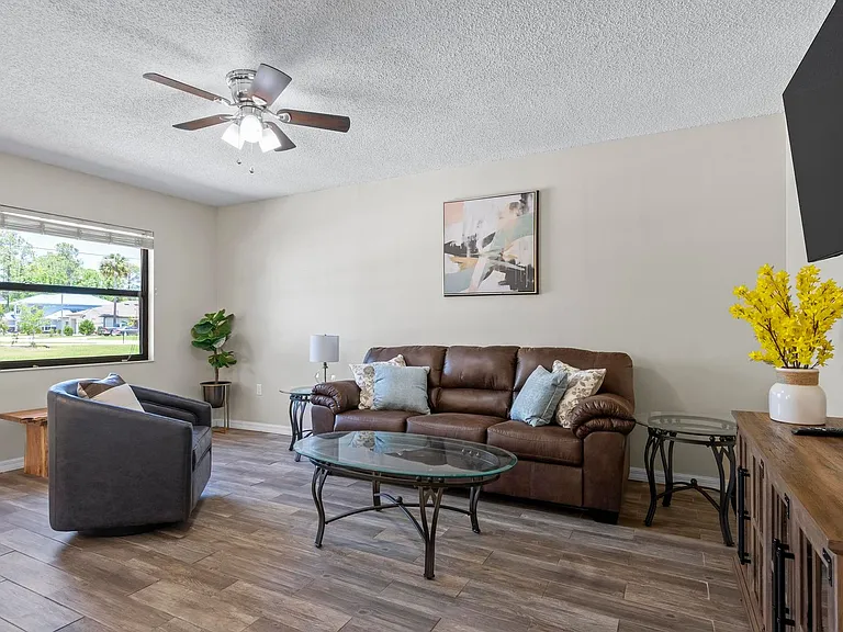 1 Brittany Ln #C — Photo 13