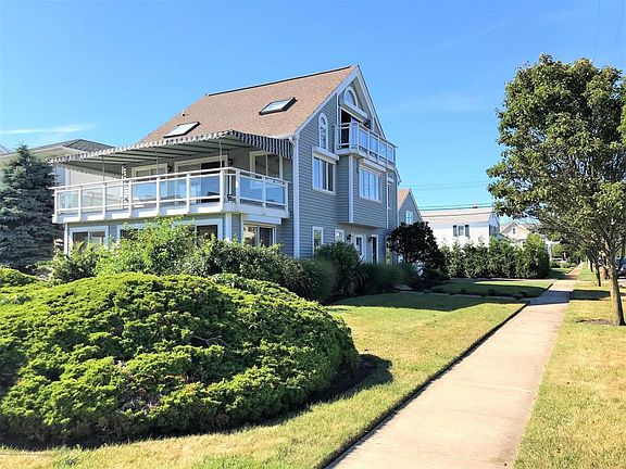 3rd image of 101 Seaside Pl
