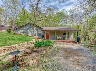 1290 Oak Dr, Moneta, VA 24121