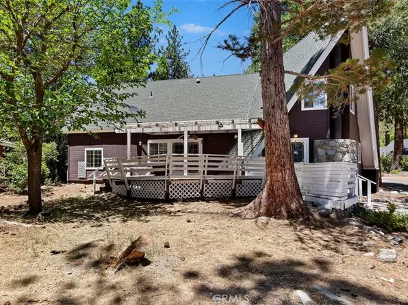 6240 Penguin Ln, Wrightwood, CA 92397