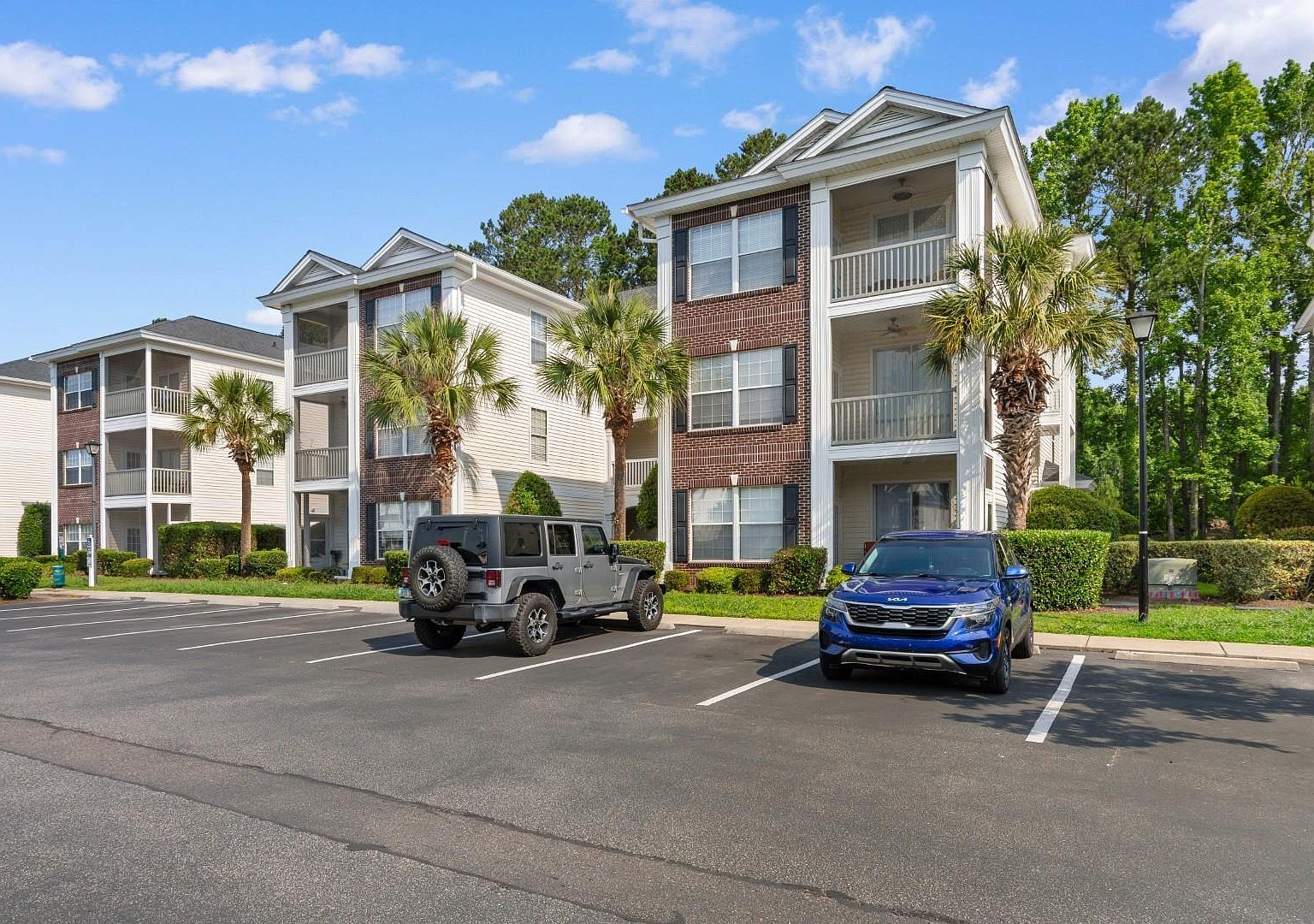 1298 River Oaks Dr. #5-I