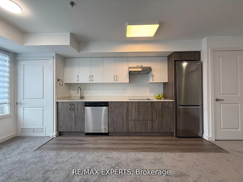 45 Connaught Ave #104