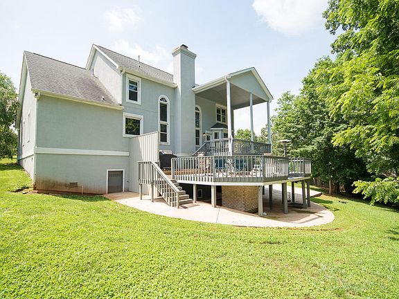 3rd image of 8701 Amberleigh Dr